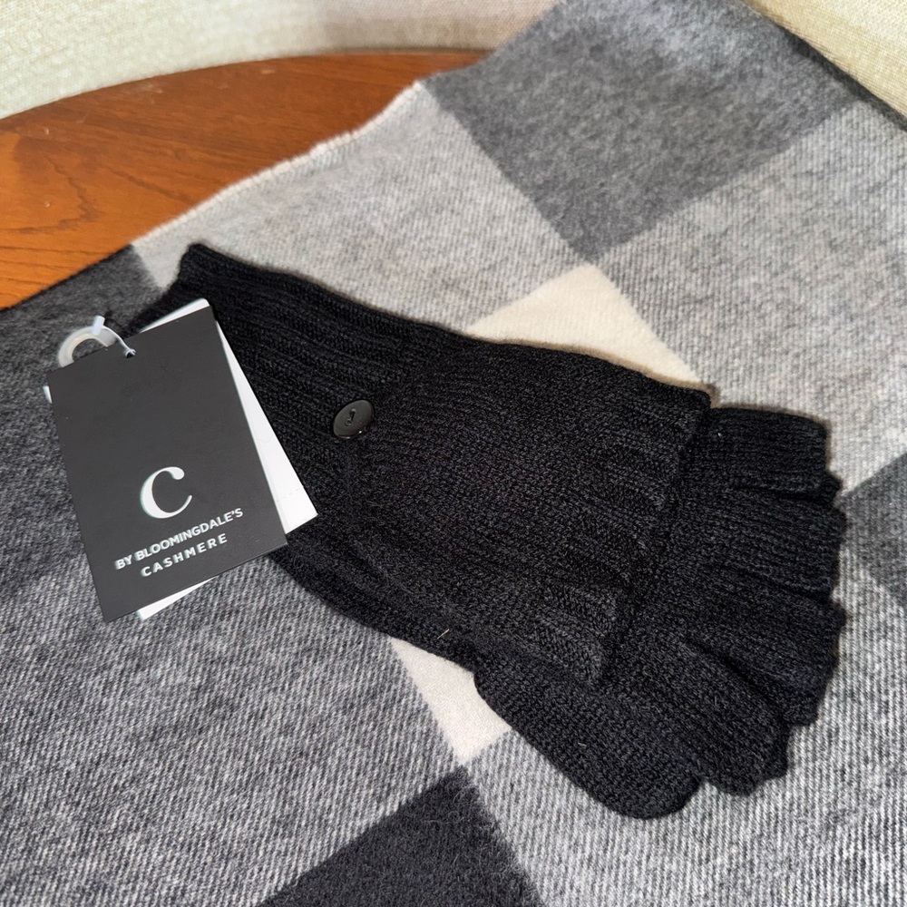 NWT C by Bloomingdale’s Cashmere Ribbed Knit Pop Top Mittens